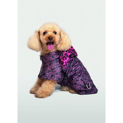 LIU JO Bunda nepromokavá pro psy oboustranná K-WAY s kapucí tmavá růžová LJ/motiv šelma vel. M - LIU JO PETS-CATALOGO SPRING SUMMER hi resolution-322.jpg
